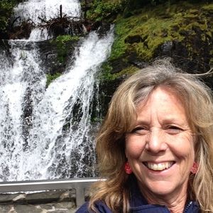 Meet your Posher, Rebecca